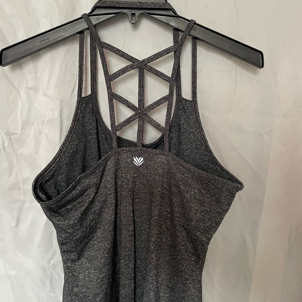 Workout Top - Picture 3 of 3